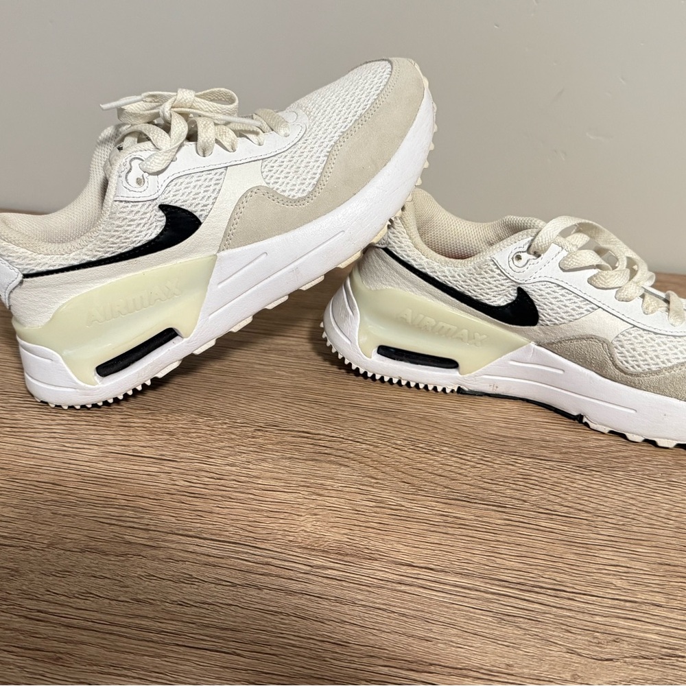 Nike Womens Air Max Cream and Black Sneakers